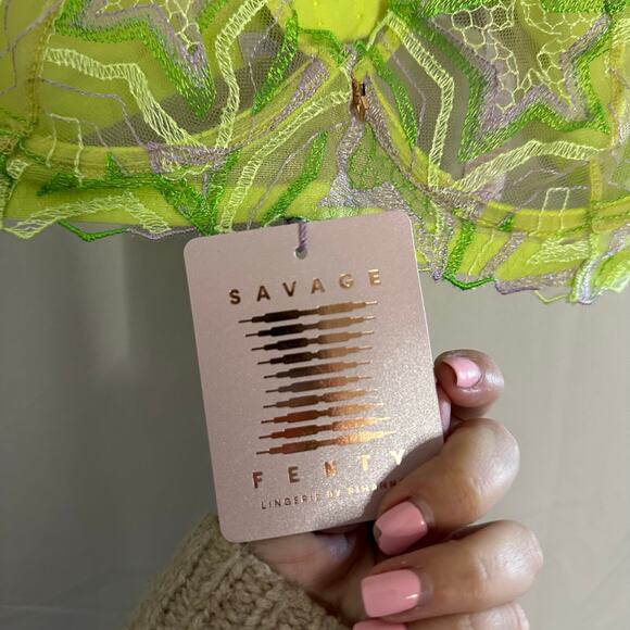 Savage X Fenty Shining Star Embroidered Unlined Demi Bra Lime Green Size 34D NWT - Picture 4 of 6
